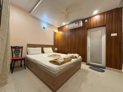 WhatsApp Image 2025-11-13 at 19.51.03 (1)